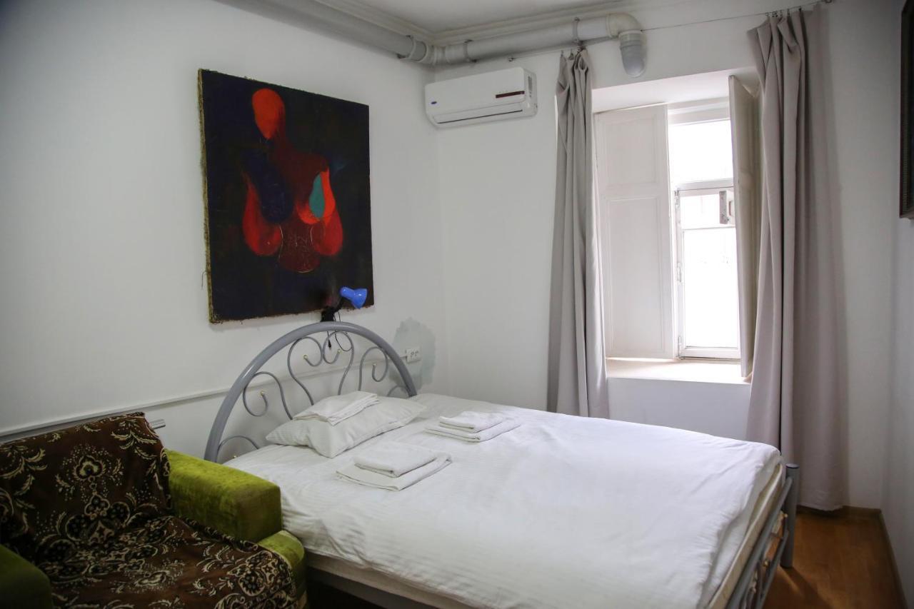 In The Center Of The City 2Rooms Tiflis Exterior foto